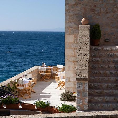 Mavromichalai Hotel Liménion Buitenkant foto