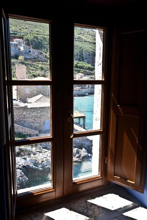 Mavromichalai Hotel Liménion Kamer foto