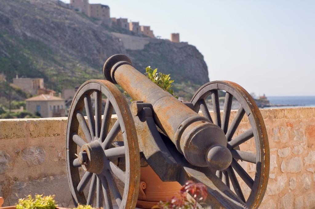 Mavromichalai Hotel Liménion Buitenkant foto