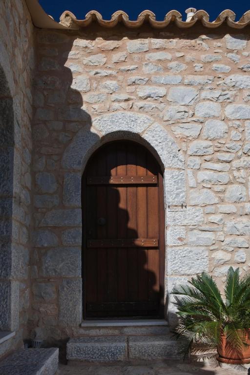 Mavromichalai Hotel Liménion Buitenkant foto