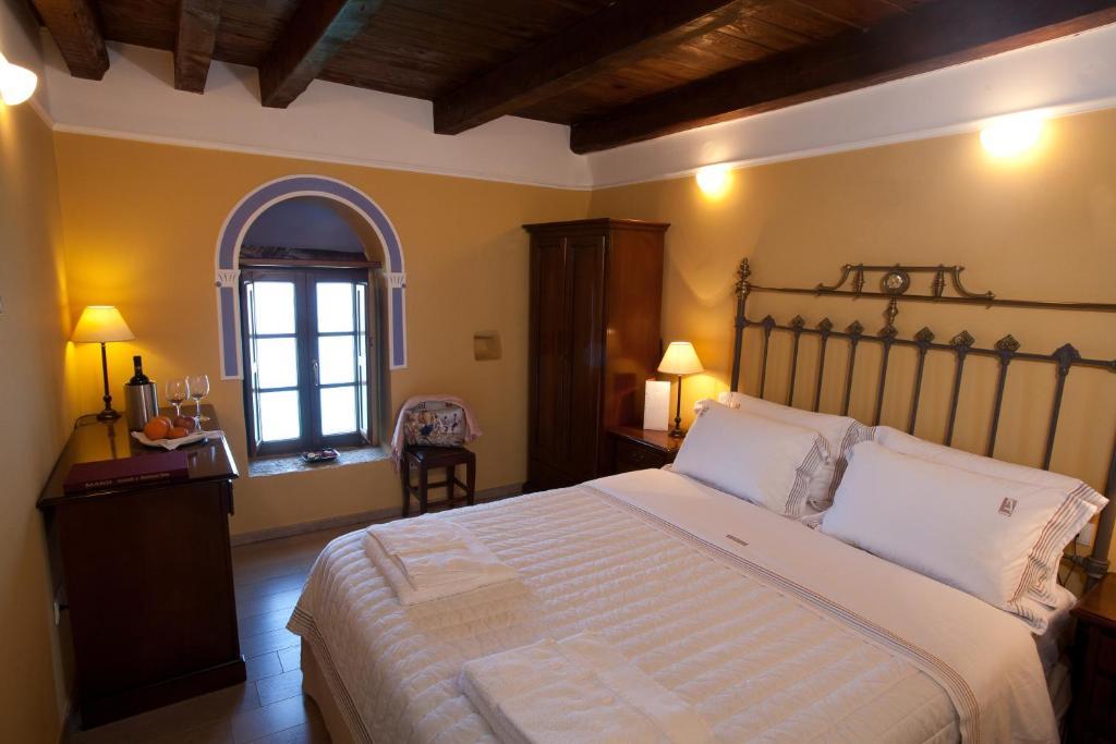 Mavromichalai Hotel Liménion Kamer foto