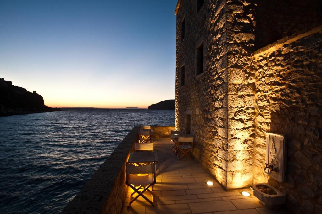 Mavromichalai Hotel Liménion Buitenkant foto
