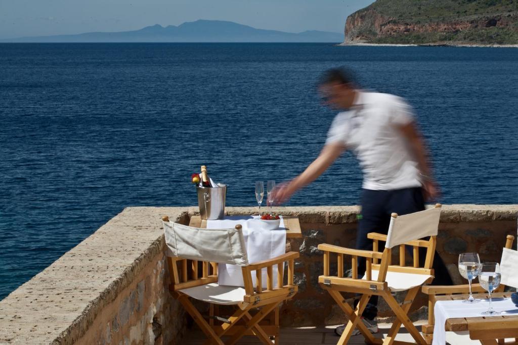 Mavromichalai Hotel Liménion Buitenkant foto